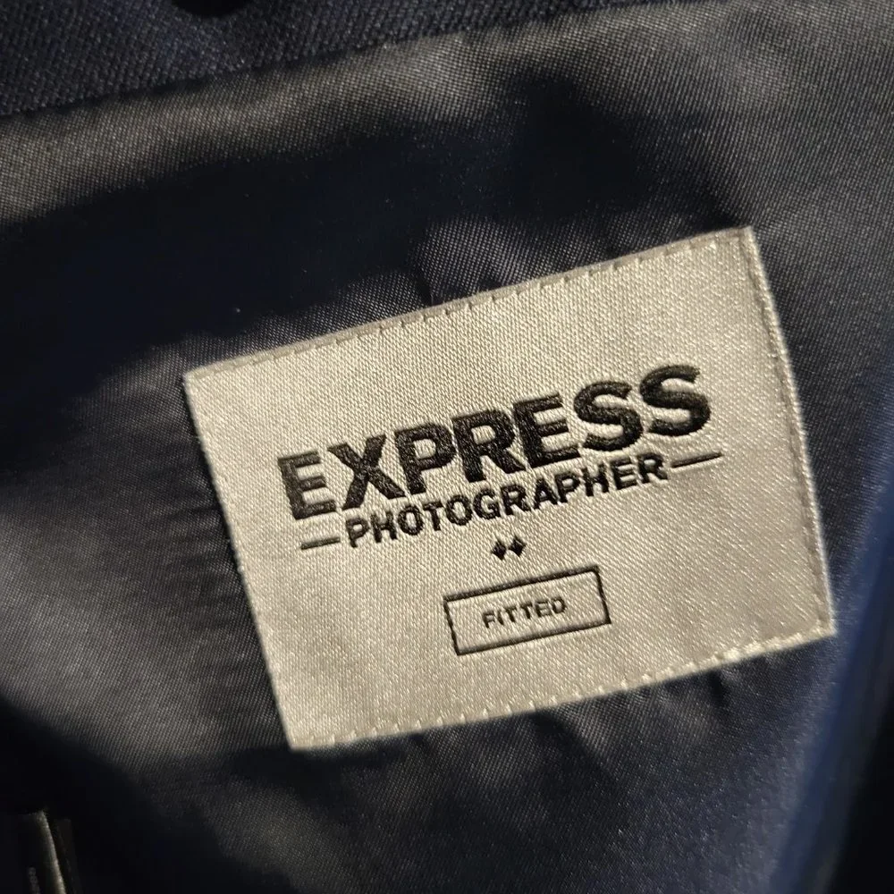 Express suit - Picture 2 of 3